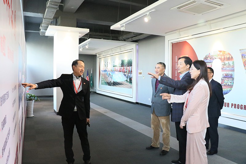 中國出口信用保險公司領導到聯(lián)橋集團調(diào)研(圖2)
