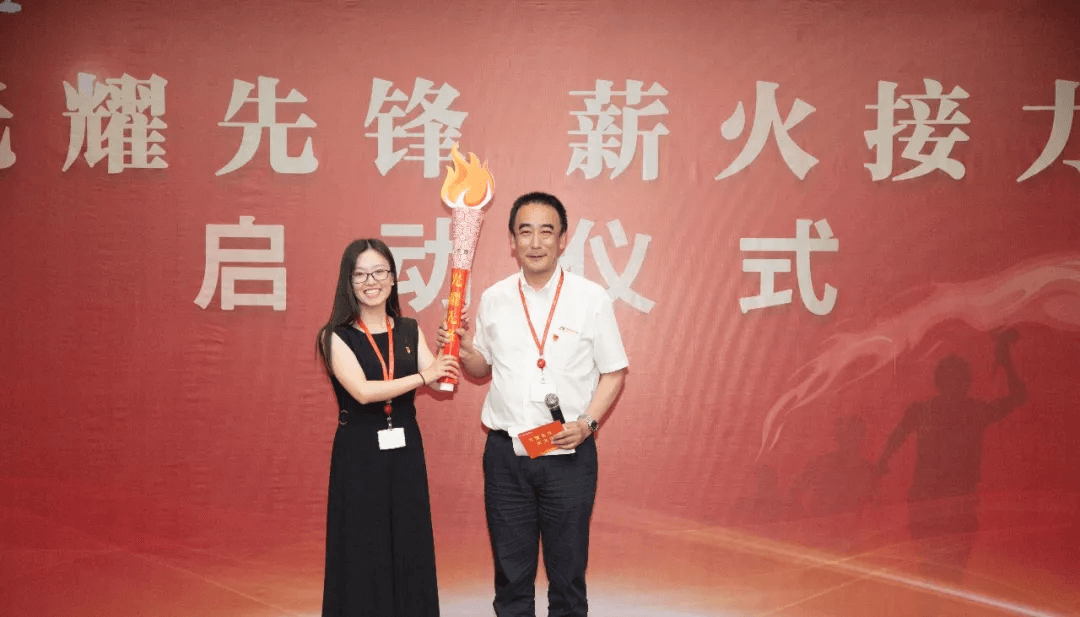 光耀先鋒  薪火接力 傳遞先鋒精神，踐行黨員使命，開拓全新事業(yè)   董文忠—劉玉珍(圖1)
